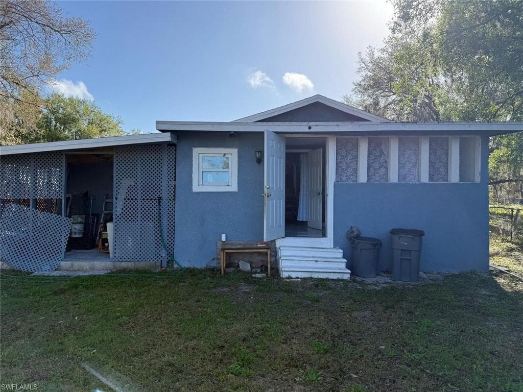 414 Spring AVE photo 3 of 32