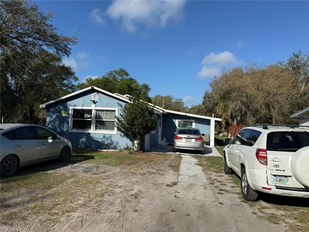 414 Spring AVE photo 1 of 32