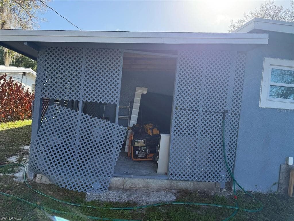 414 Spring AVE photo 31 of 32