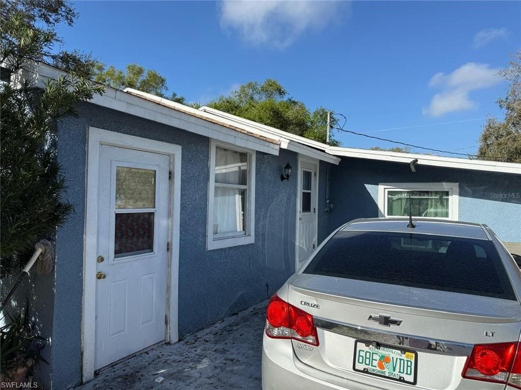 414 Spring AVE photo 4 of 32