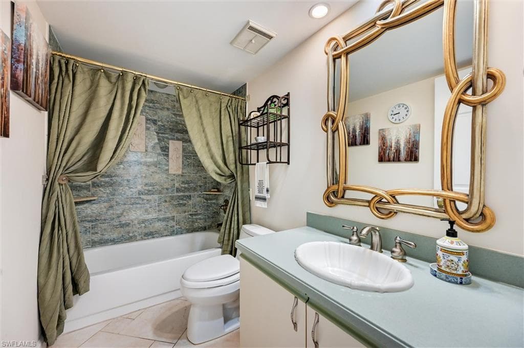 3032 Sandpiper Bay CIR G205 photo 29 of 39