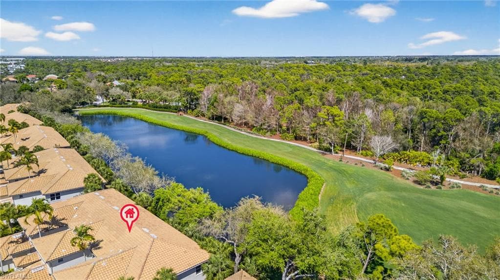 Aerial perspective featuring a golf course