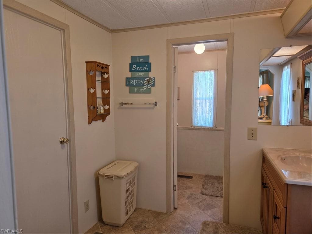 So much space in the primary suite