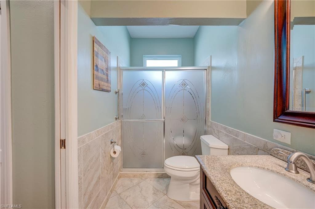 20865 Country Barn DR photo 17 of 34