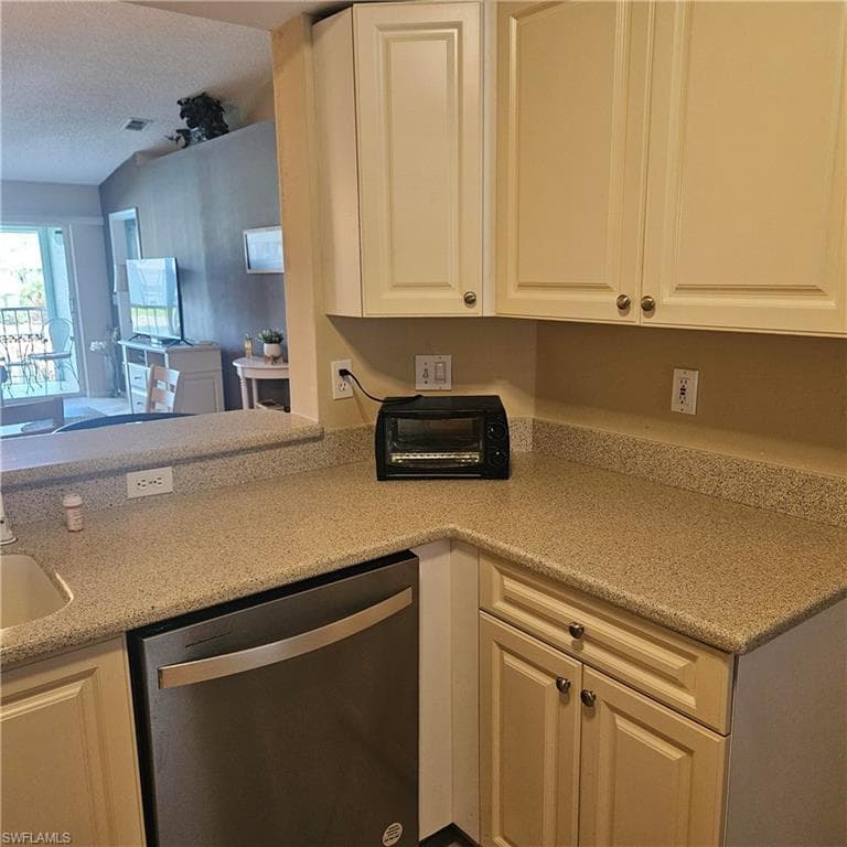 915 New Waterford DR H202 photo 16 of 25