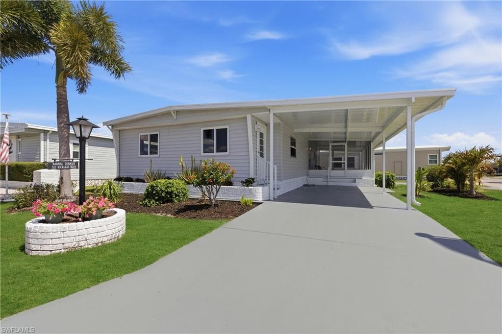 312 Nicklaus BLVD photo 1 of 22