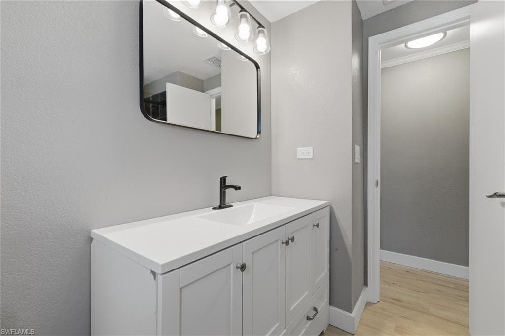 312 Nicklaus BLVD photo 18 of 22