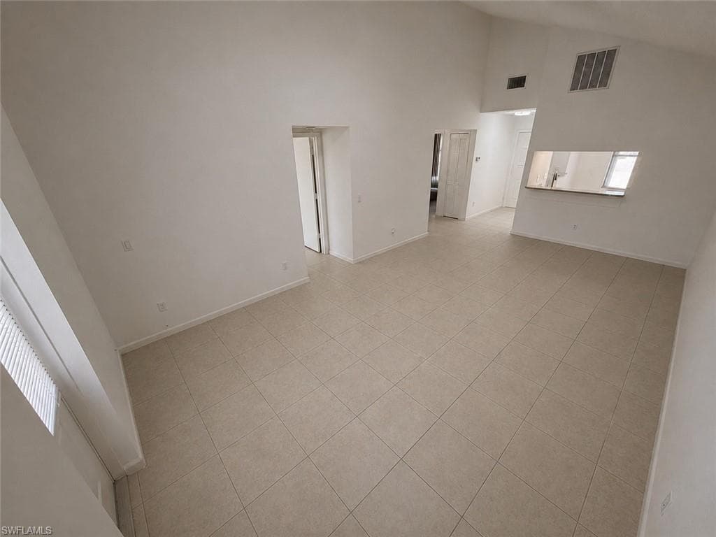 living room 1. 7376