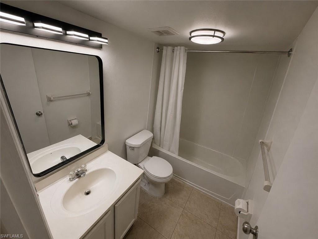 bathroom 4. 7376