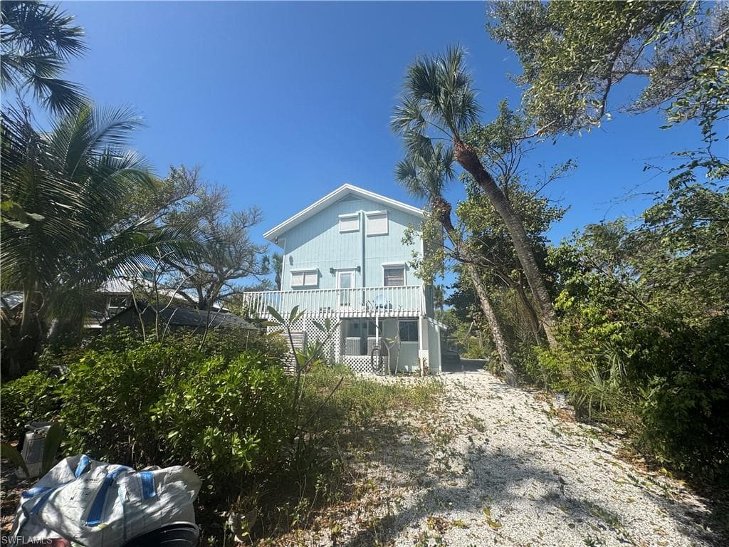 201 White Pelican DR photo 36 of 44