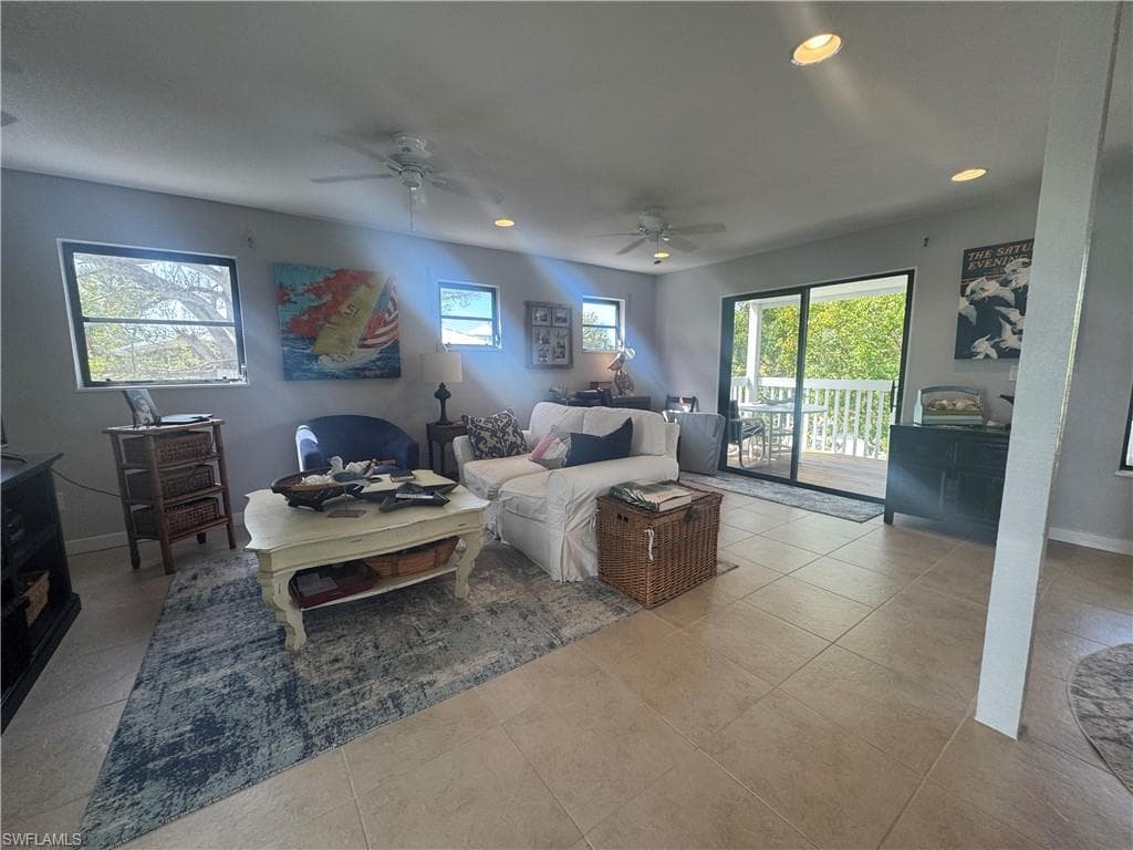 201 White Pelican DR photo 9 of 44