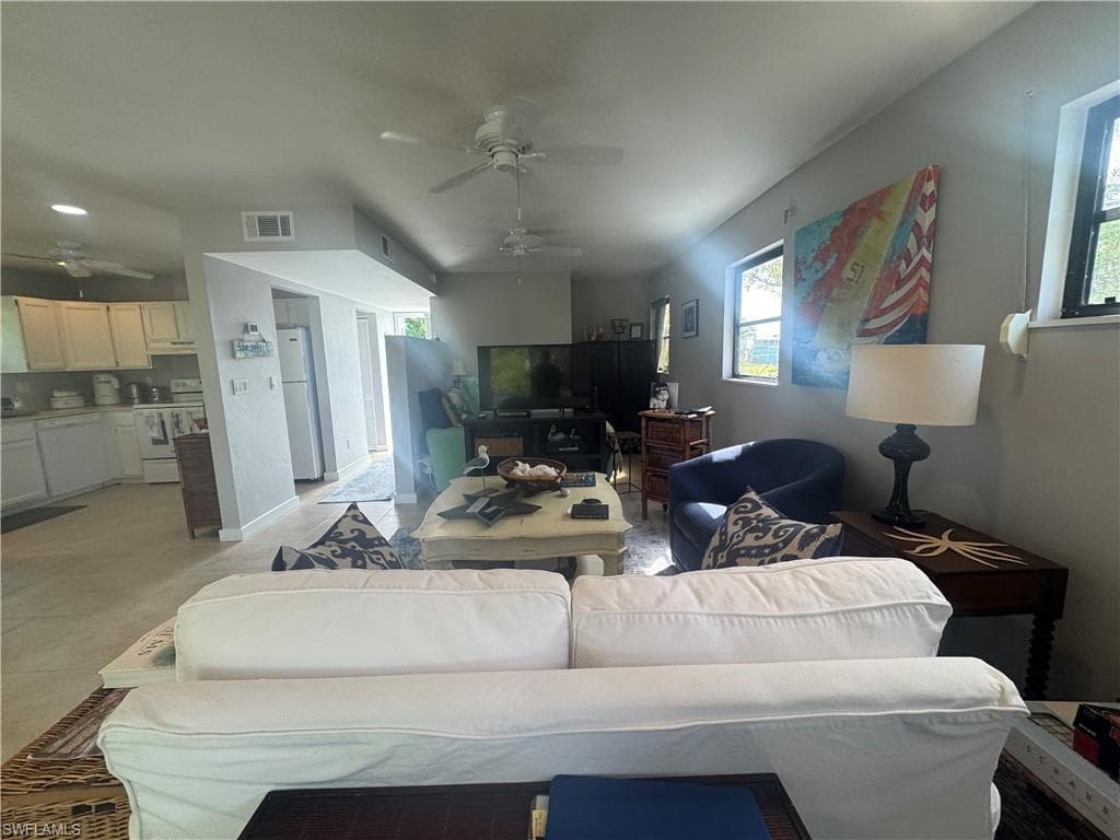 201 White Pelican DR photo 10 of 44