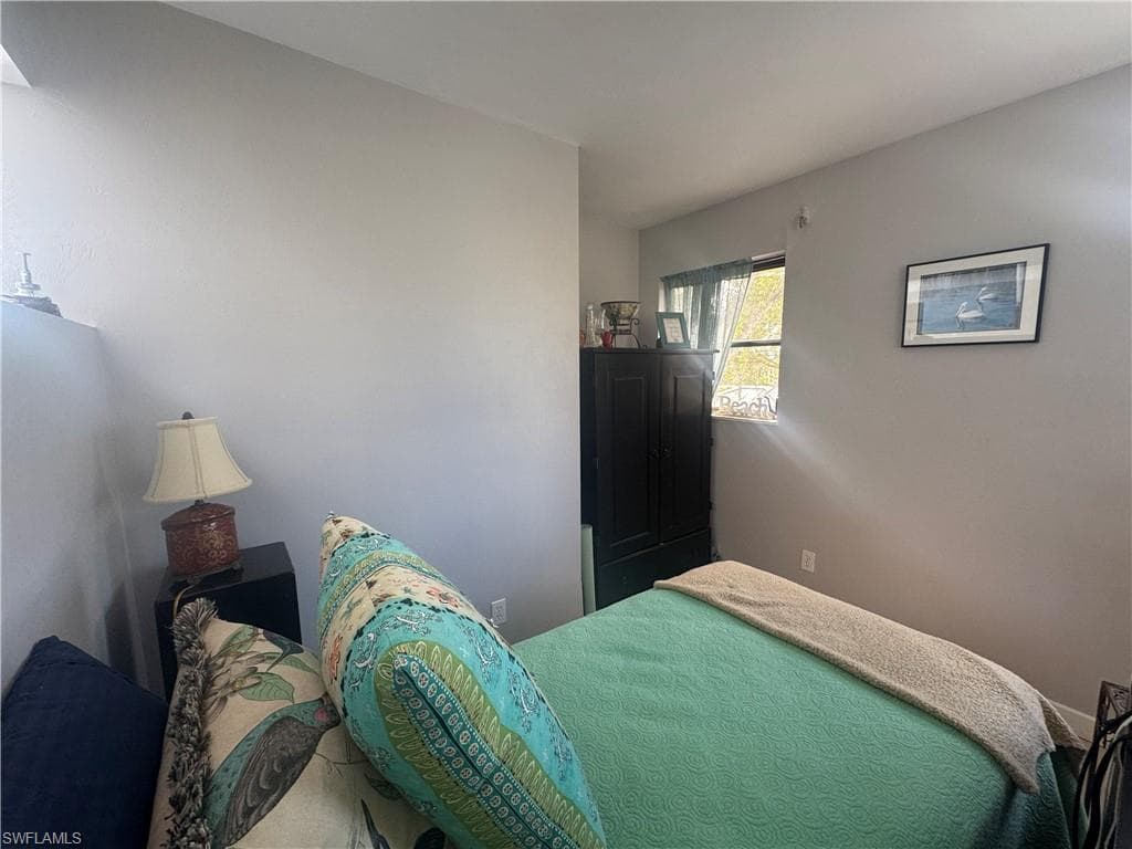 201 White Pelican DR photo 14 of 44