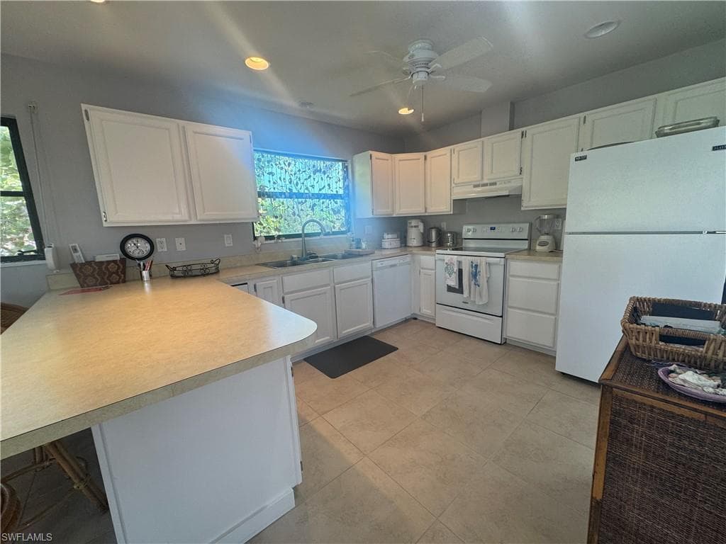 201 White Pelican DR photo 8 of 44