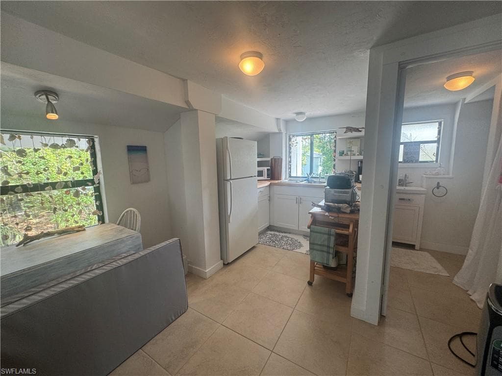 201 White Pelican DR photo 21 of 44