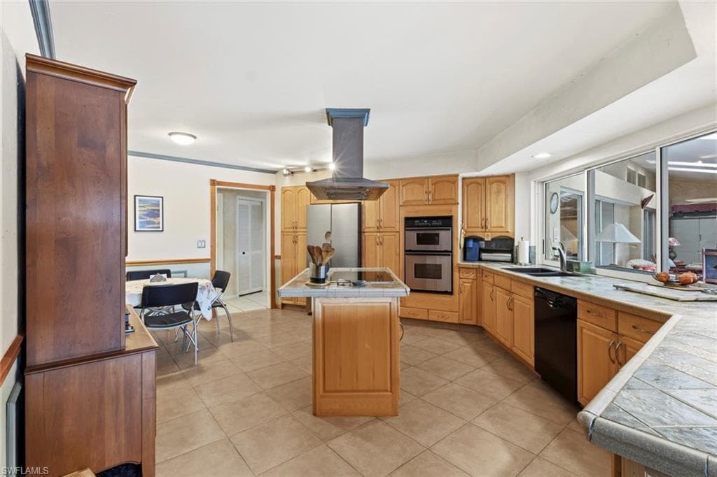 311 Henley DR photo 17 of 46