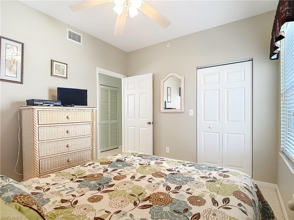 6930 Huntington Lakes CIR 104 photo 23 of 47
