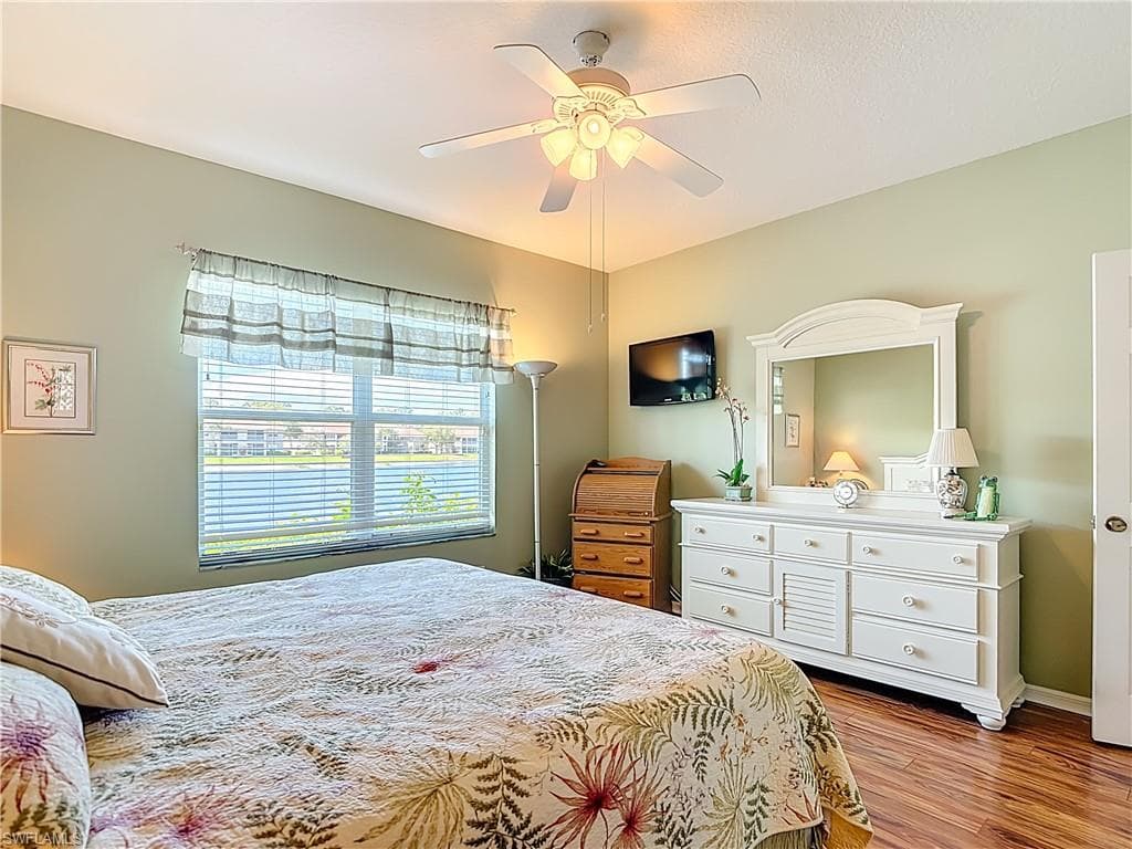 6930 Huntington Lakes CIR 104 photo 27 of 47