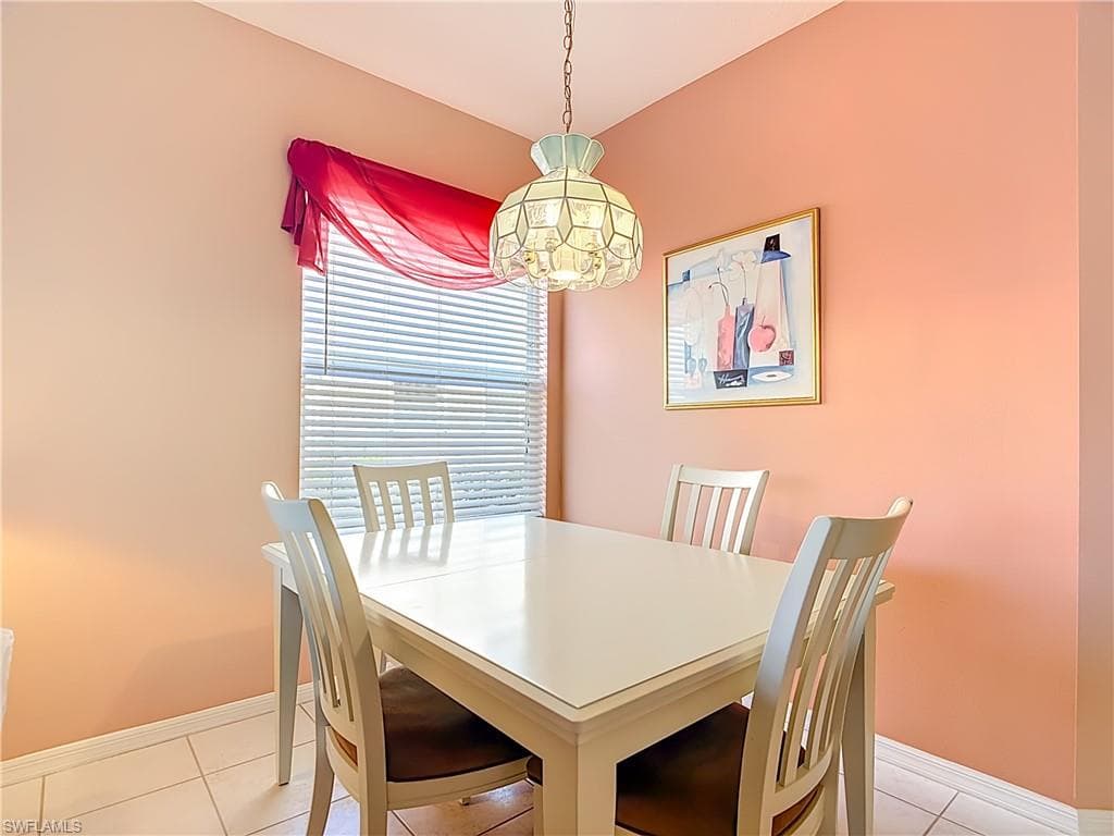 6930 Huntington Lakes CIR 104 photo 13 of 47