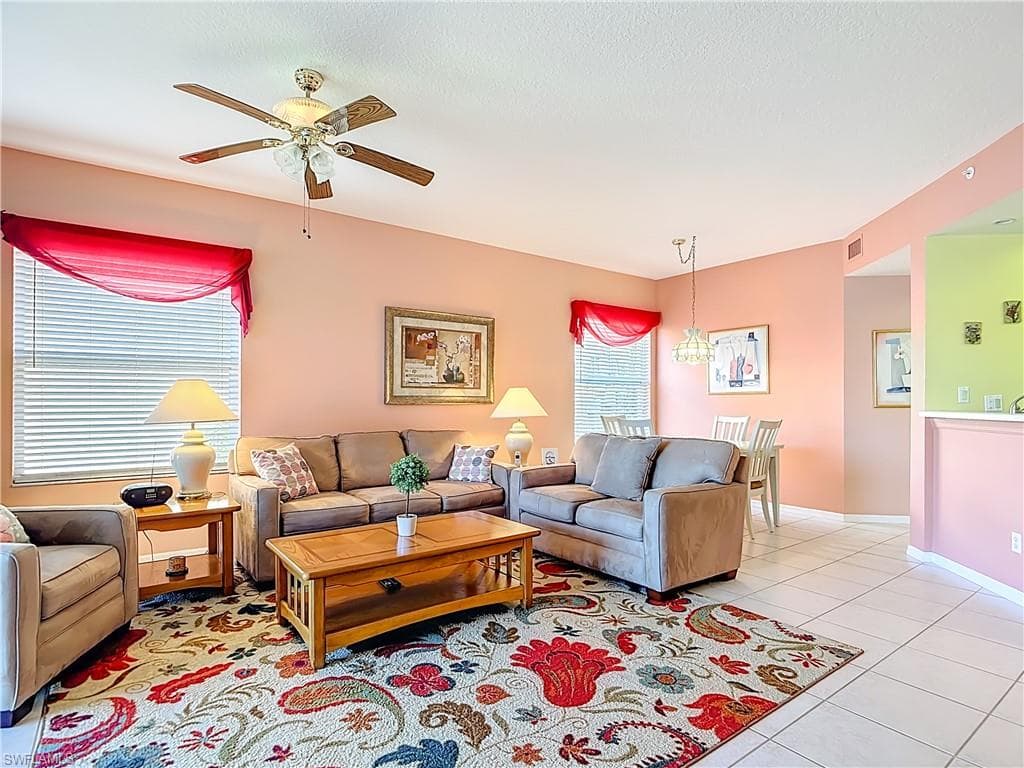 6930 Huntington Lakes CIR 104 photo 10 of 47