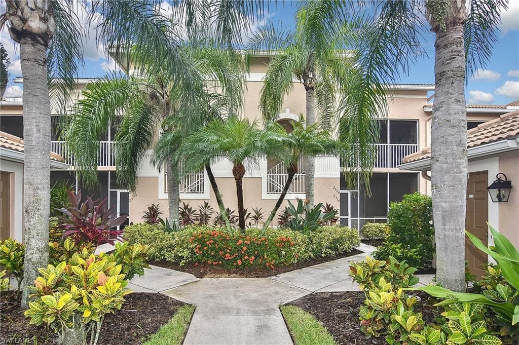 3870 SAWGRASS WAY 2521 photo 2 of 46