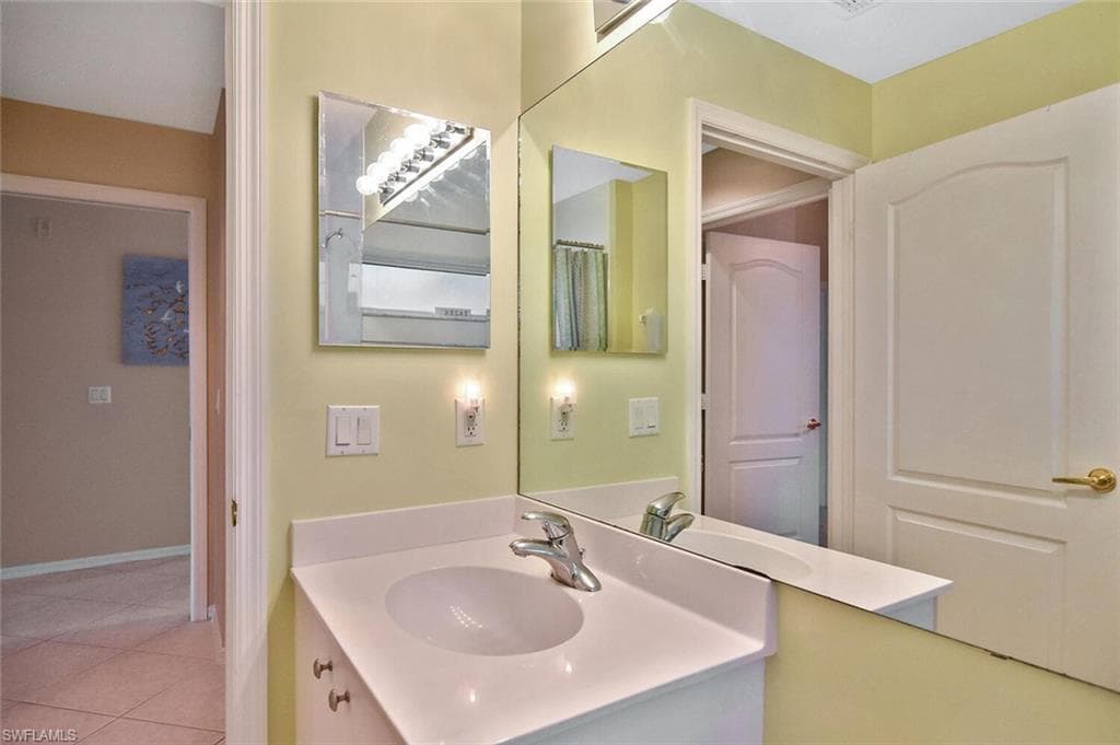 3870 SAWGRASS WAY 2521 photo 13 of 46