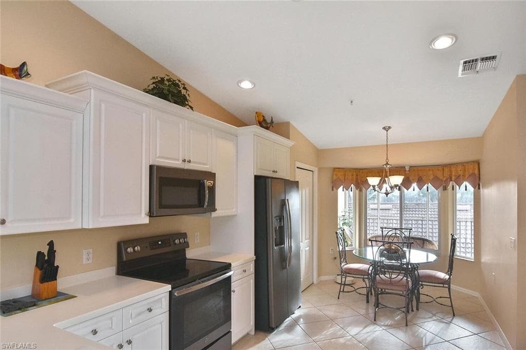 3870 SAWGRASS WAY 2521 photo 24 of 46