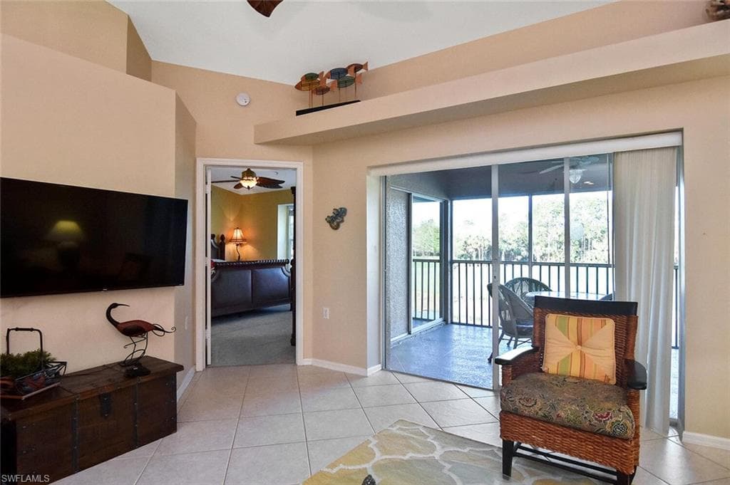 3870 SAWGRASS WAY 2521 photo 30 of 46