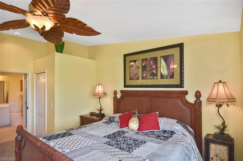 3870 SAWGRASS WAY 2521 photo 33 of 46
