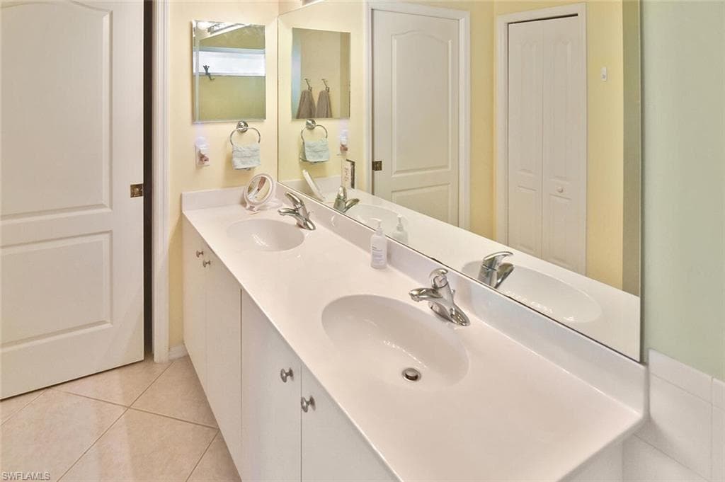 3870 SAWGRASS WAY 2521 photo 35 of 46