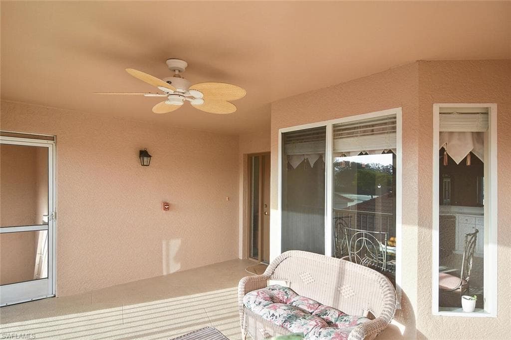 3870 SAWGRASS WAY 2521 photo 8 of 46