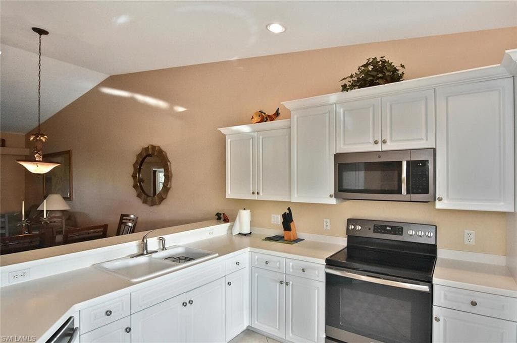 3870 SAWGRASS WAY 2521 photo 25 of 46