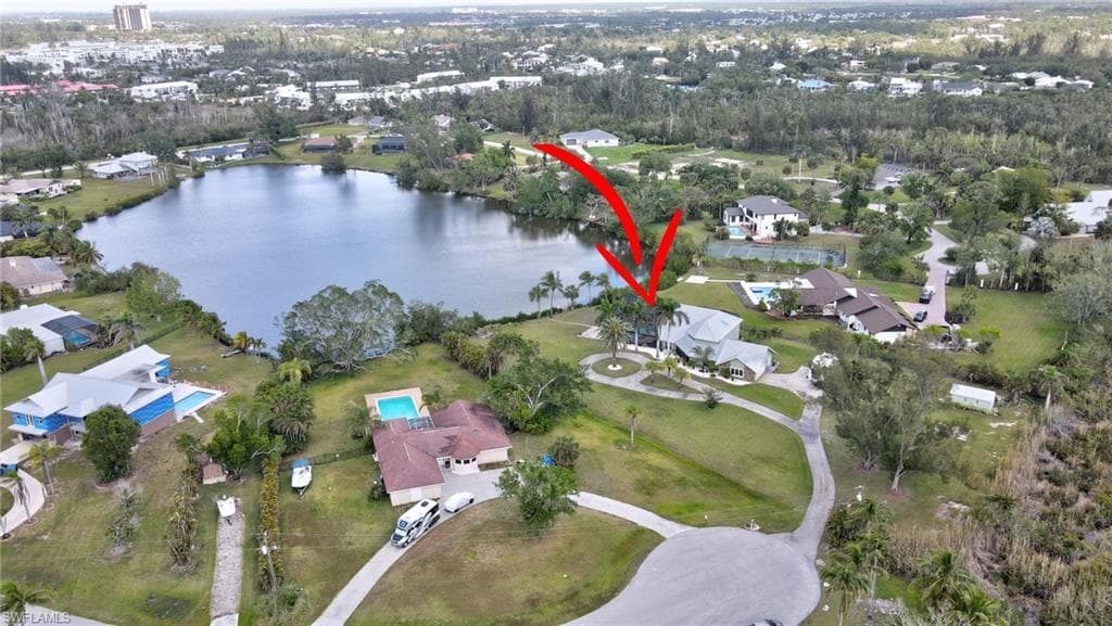 Bird's eye view featuring a water view