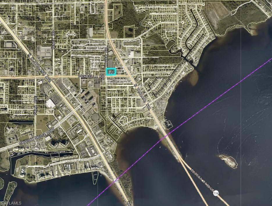 Location on Pondella Close to 41 and River
