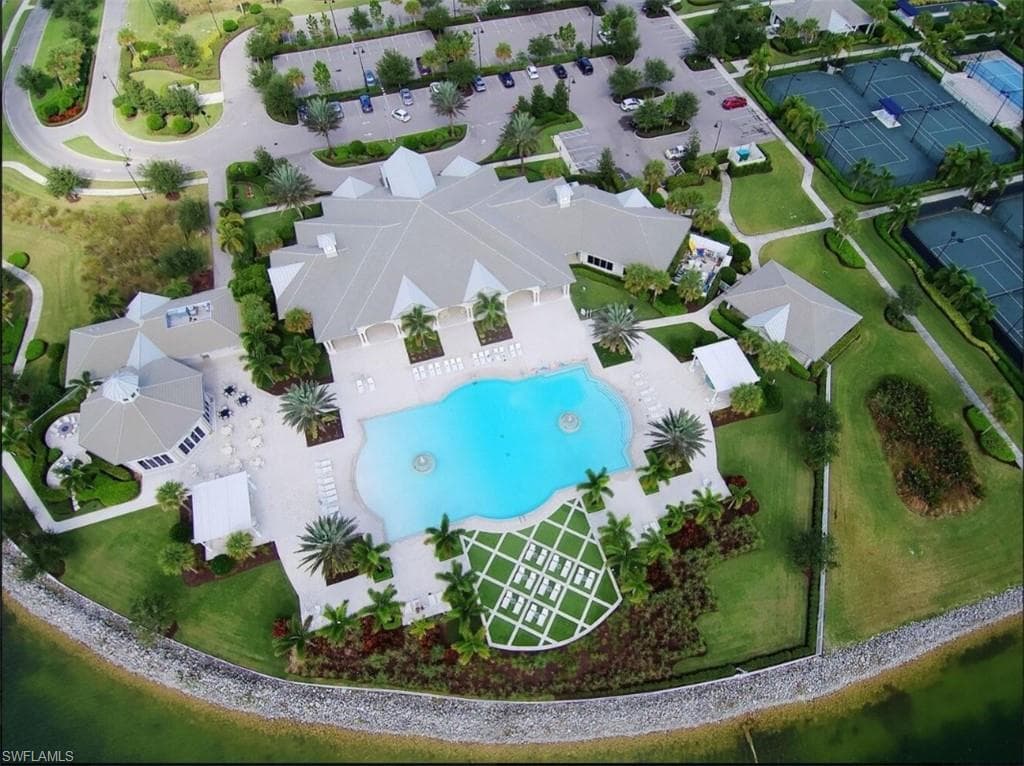 Bird's eye view of a pool area