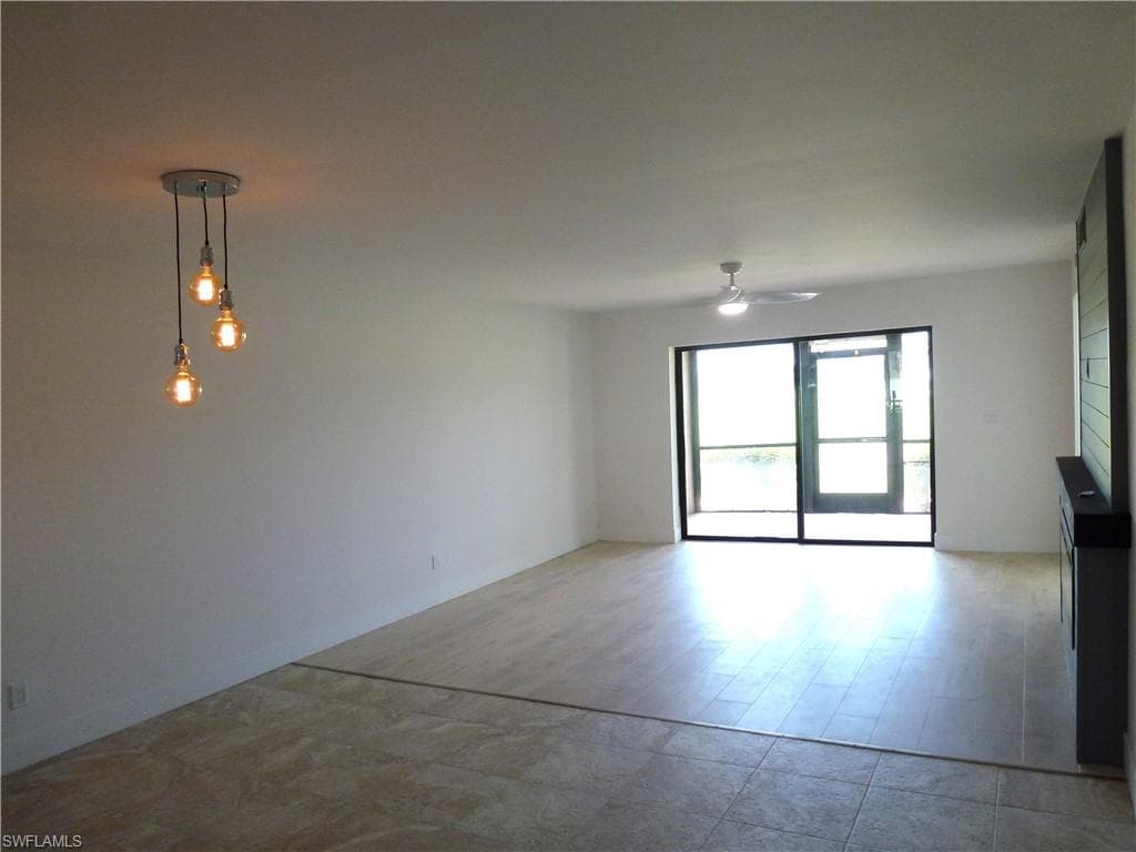16290 Kelly Cove DR 253 photo 3 of 38