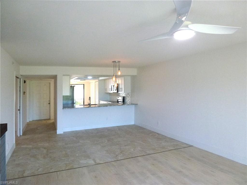 16290 Kelly Cove DR 253 photo 9 of 38