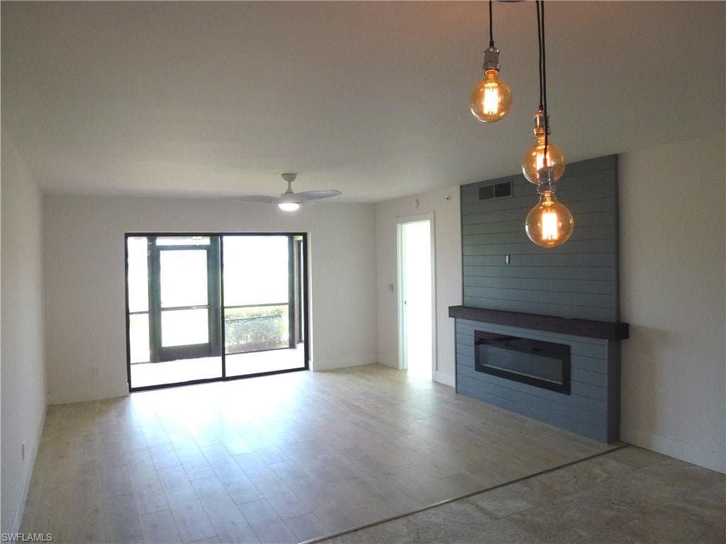 16290 Kelly Cove DR 253 photo 4 of 38