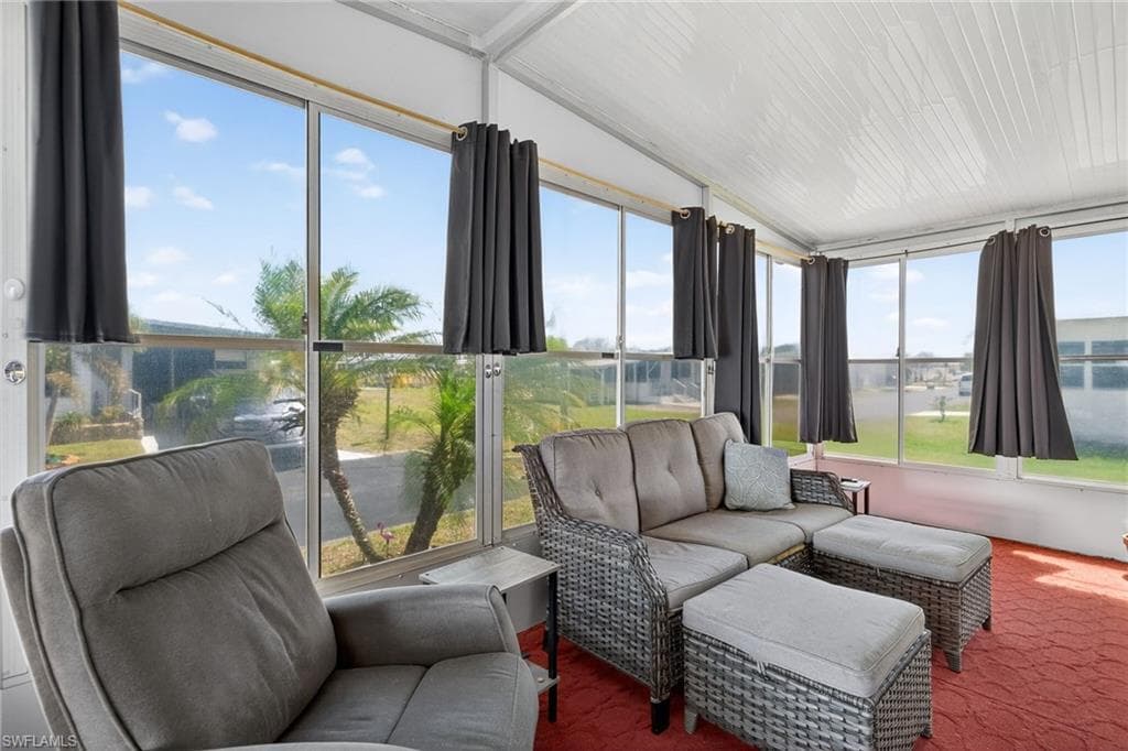 Sunroom / solarium