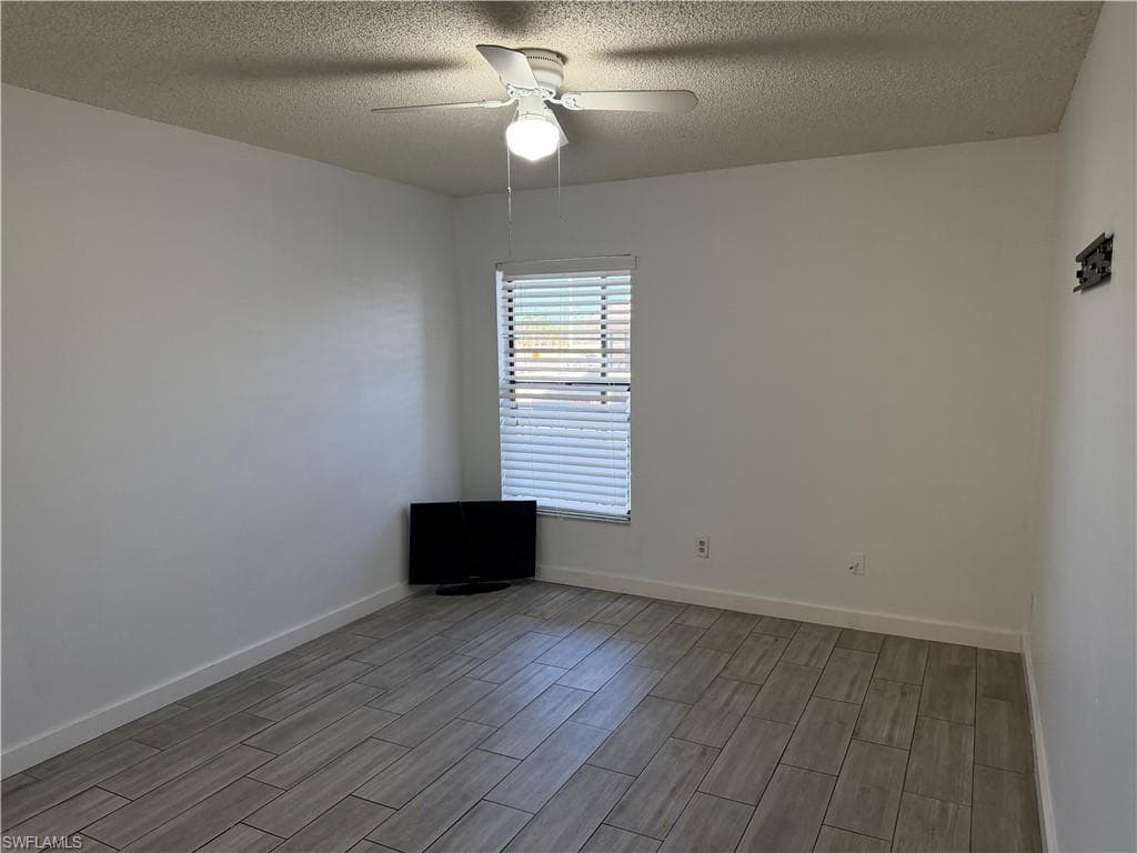 5329 Summerlin RD 2911 photo 6 of 19