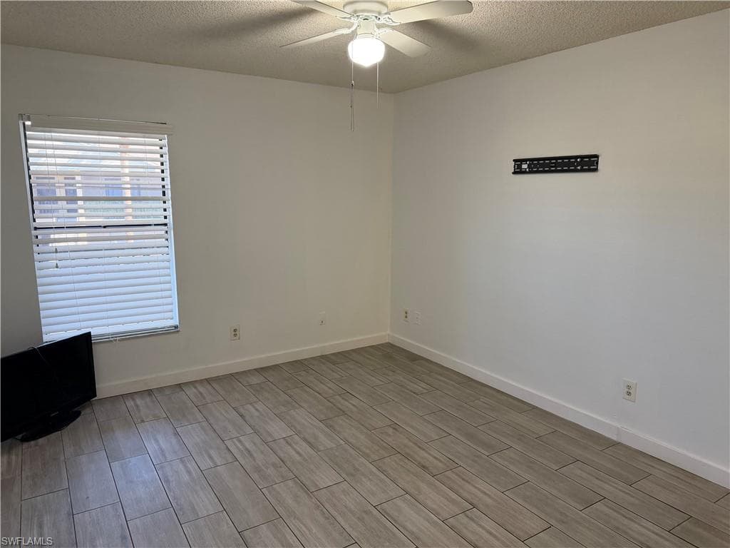 5329 Summerlin RD 2911 photo 7 of 19