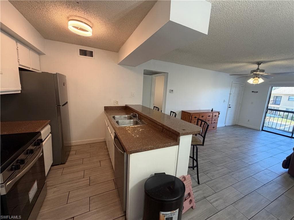 5329 Summerlin RD 2911 photo 3 of 19