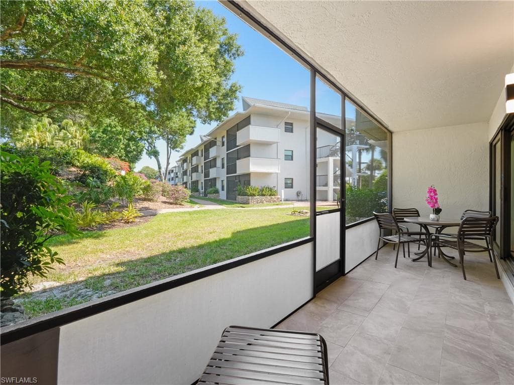 600 Neapolitan WAY 127 photo 22 of 41