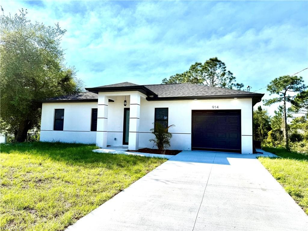 914 Sunrise BLVD photo 6 of 17