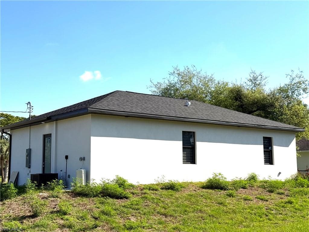 914 Sunrise BLVD photo 5 of 17