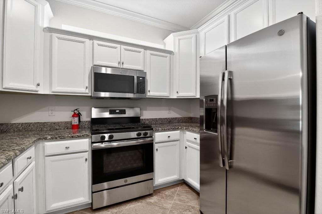 17604 Wayside BEND photo 9 of 29