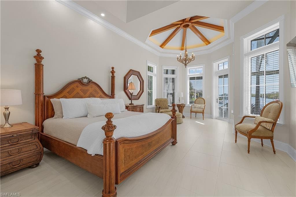 Primary suite with access directly to the patio area.