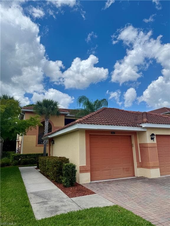 13761 Julias WAY 311 photo 1 of 32