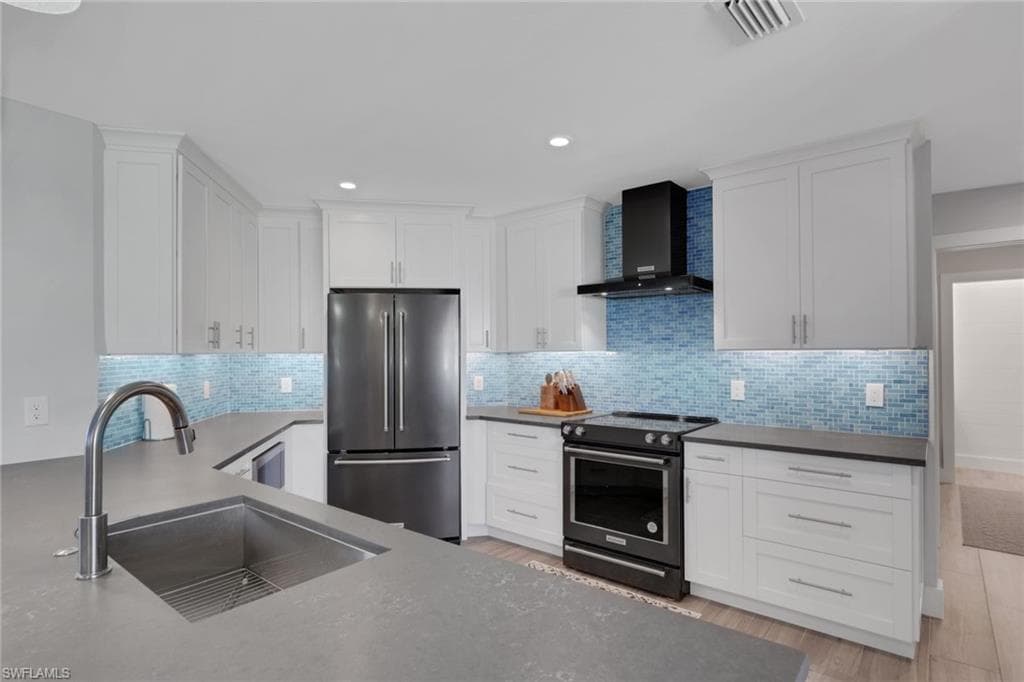 27129 Holly LN photo 14 of 48