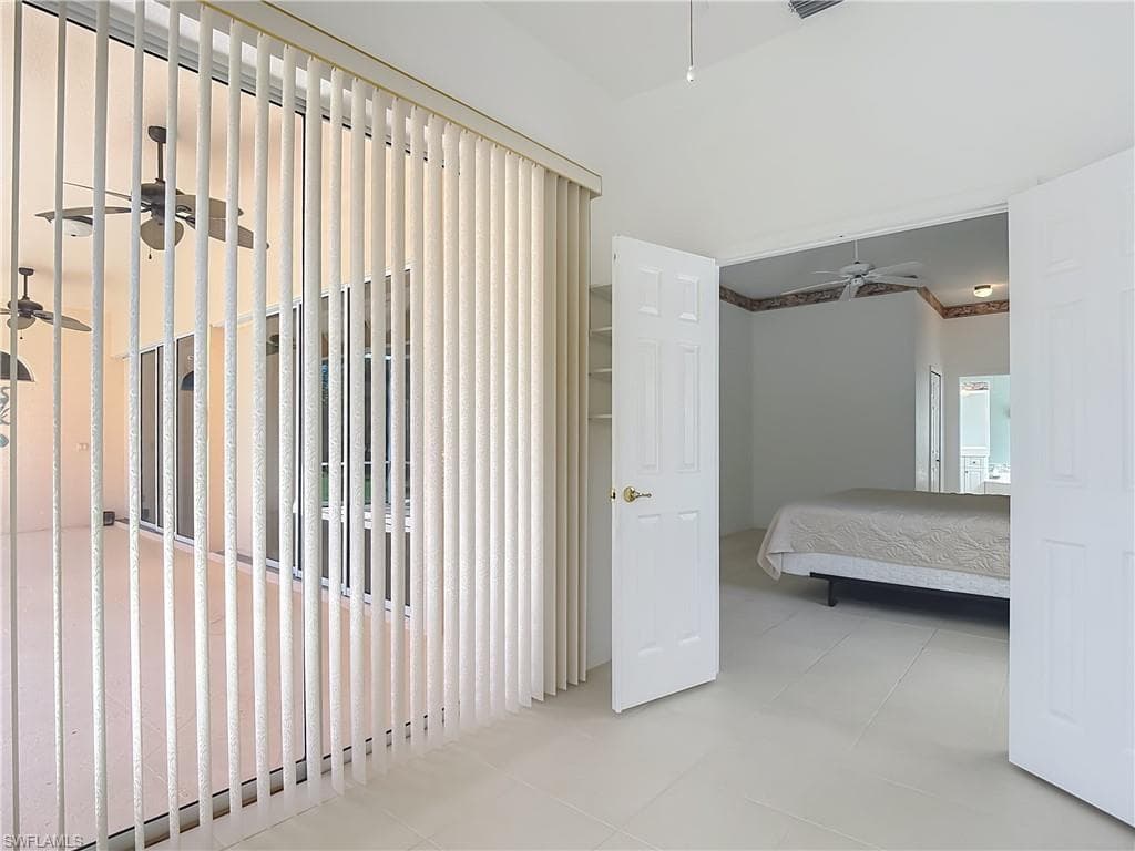 Bonus room with sliders